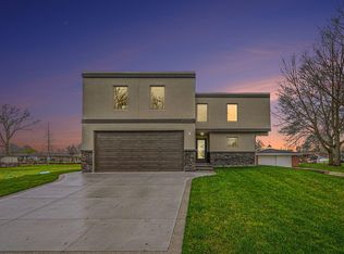 41285 Belvidere St, Harrison Township, MI 48045