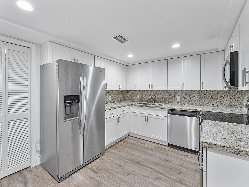 1st image of 16475 Golf Club Road #207