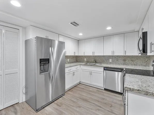 16475 Golf Club Road #207, Weston, FL 33326