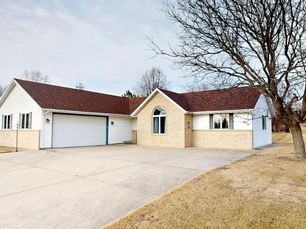 1204 Navaho COURT, Fort Atkinson, WI 53538
