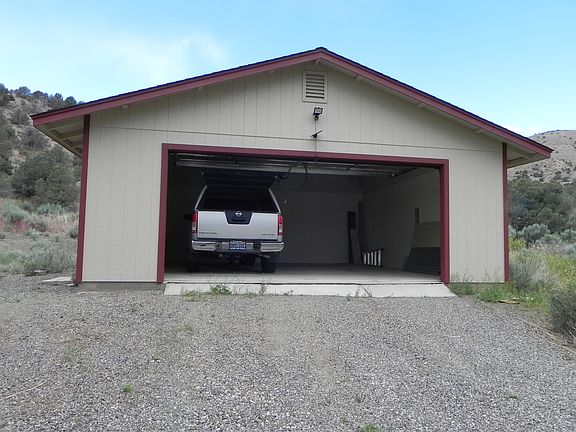 New 2 car insulated garage