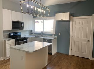 2126 W Mineral St, Milwaukee, WI 53204