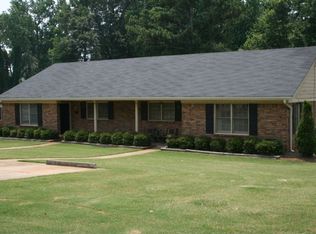 394 Dixie Ct, Lawrenceville, GA 30046