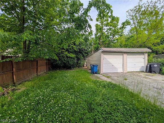 5th image of 2813 E 125th St