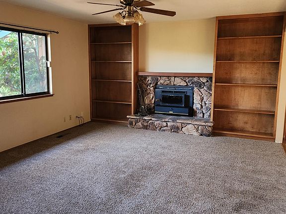 5th image of 11564 Francis Dr