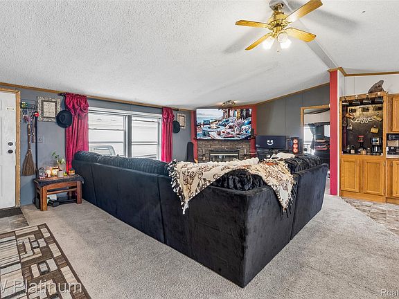 2nd image of 23207 Fountain Dr