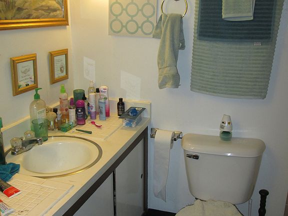 Nice bathrooms