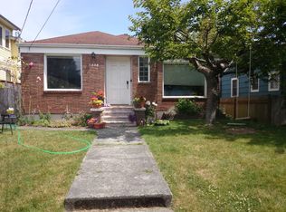 7554 18th Ave NW, Seattle, WA 98117