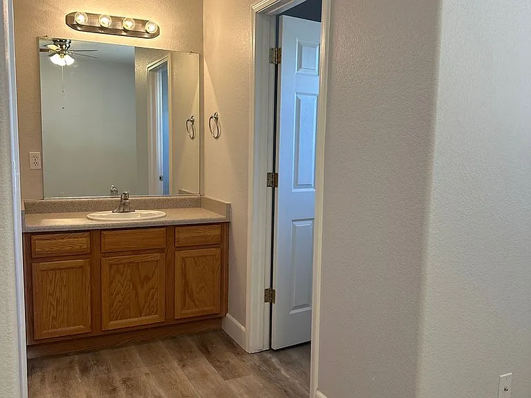 508 Vail Dr — Photo 9