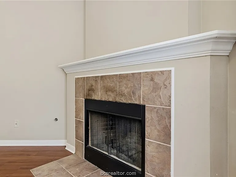 921 Windmeadows Dr — Photo 9