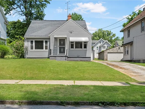 1001 Emma Ave, Akron, OH 44302