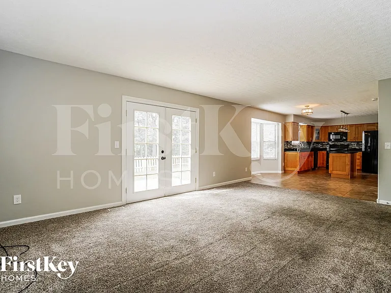 5947 Heritage Farms Dr — Photo 8