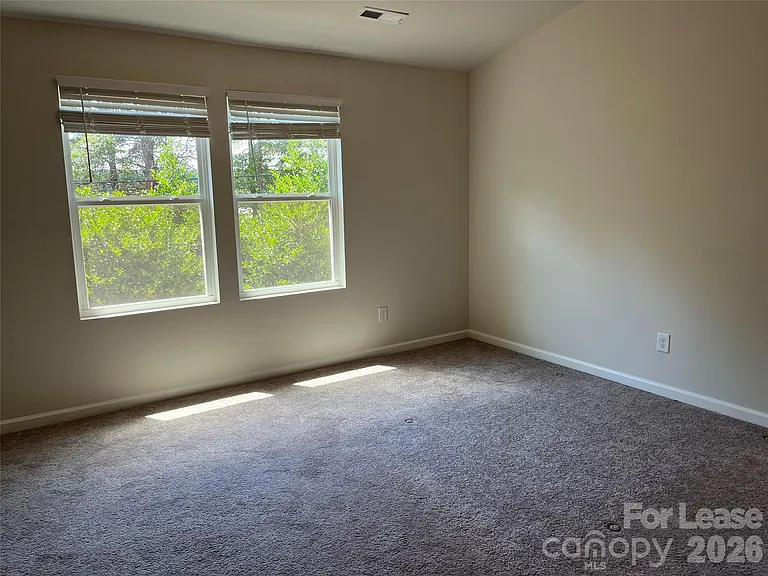 1484 Mulberry Ridge Dr — Photo 9