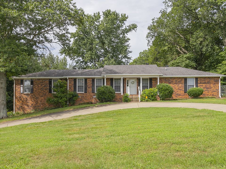 1st image of 30 Ashwood Ct