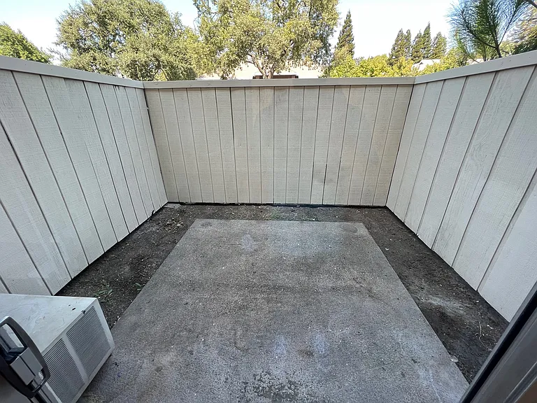 Danville Court Apartments — Photo 22