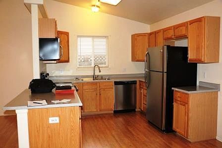 3rd image of 2988 Summerbrook Dr