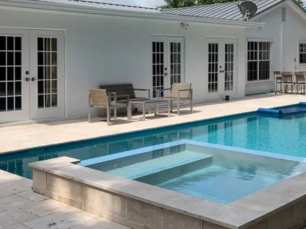 2459 Cardinal Ln, Palm Beach Gardens, FL 33410