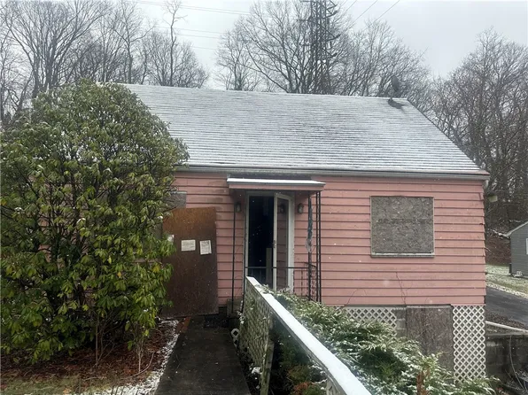 308 Edgewood Dr, Turtle Creek, PA 15145