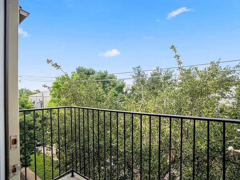 2719 La Branch St — Photo 41