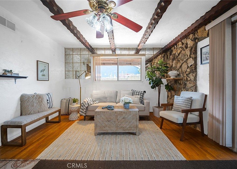 1st image of 2527 W Camden Pl