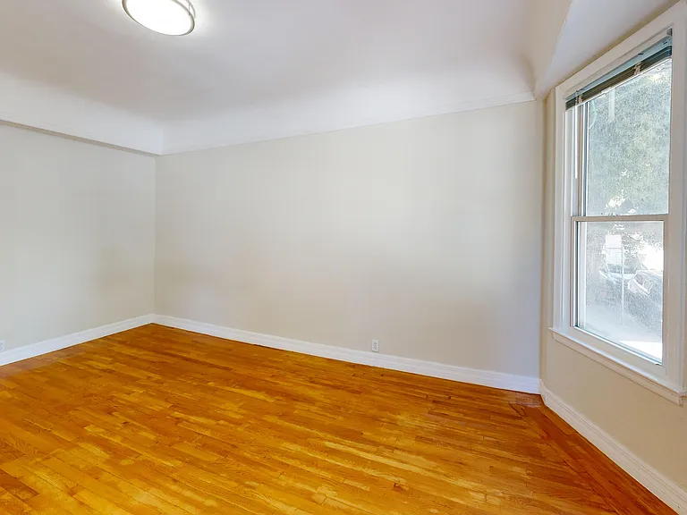 1215 Laguna Street — Photo 3