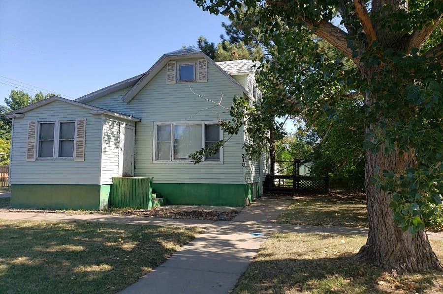 210 W Borden St, Glendive, MT 59330 Zillow