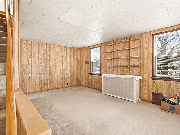 4th image of 202 Sechler Rd