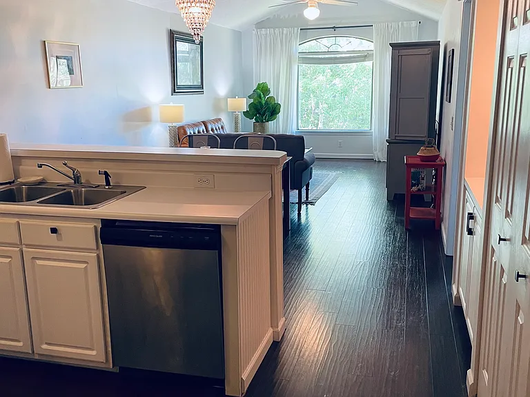 390 Pinehurst Ln #14J — Photo 13