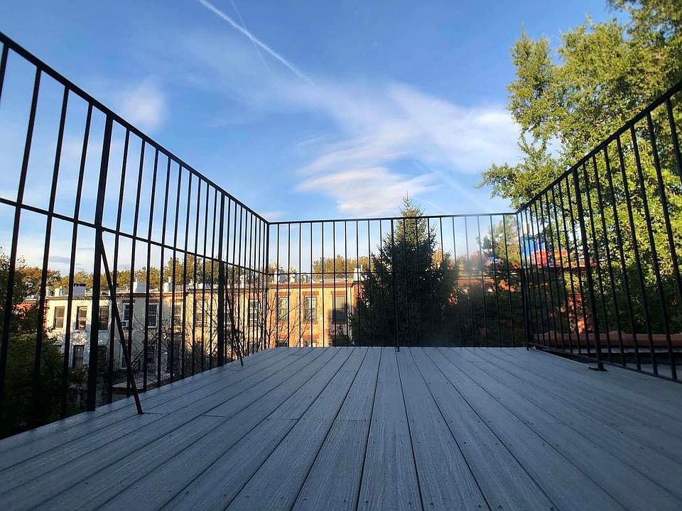 1st image of 605 6th St APT 4