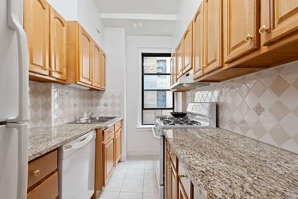 Sold by Compass | media 19