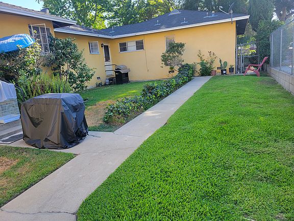 4th image of 1206 N Altadena Dr #1206