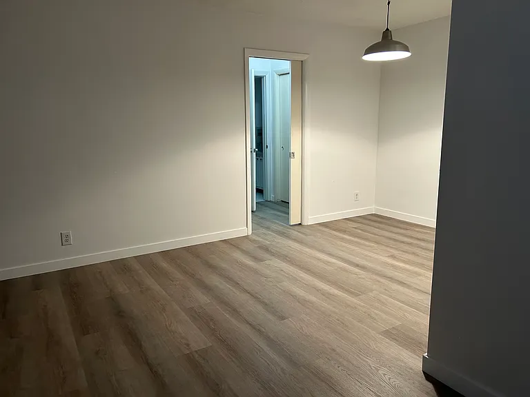 419 S Crescent Dr #12 — Photo 6