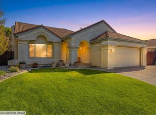 207 Laurelwood Way, Vacaville, CA 95687