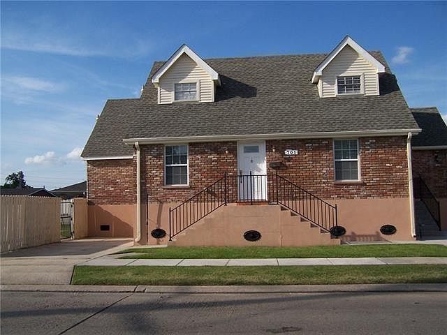 1st image of 701 W Genie St