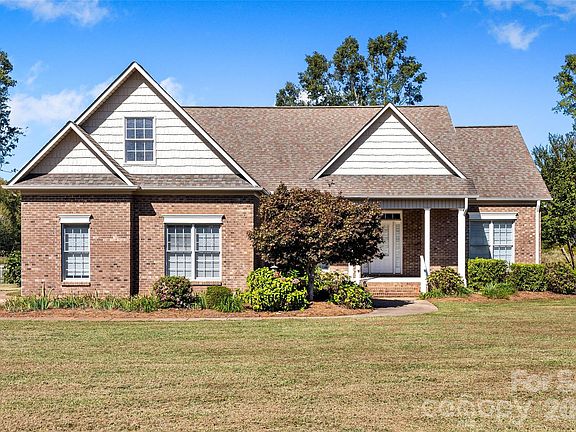 2nd image of 310 Clarendon Estates Dr