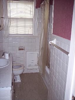 4th image of 401 Country Club Dr