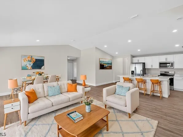 1726 NW 3rd St, Cape Coral, FL 33993