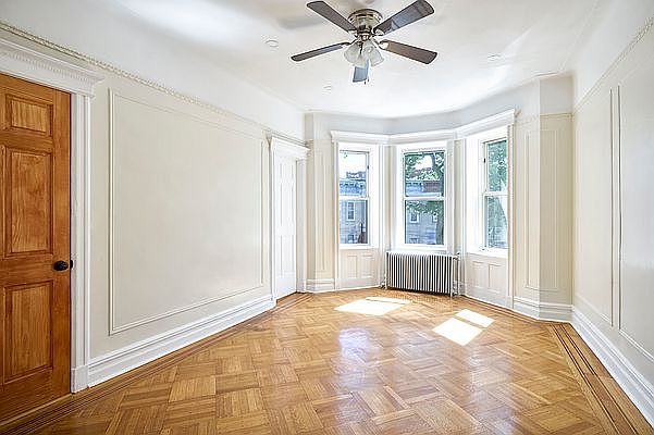 1st image of 242 E 32nd St #2