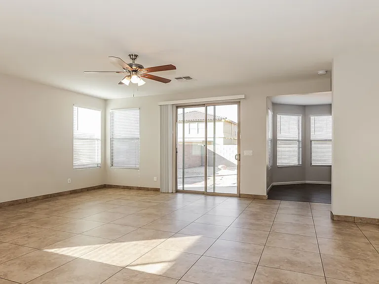 3014 W Donner Dr — Photo 6