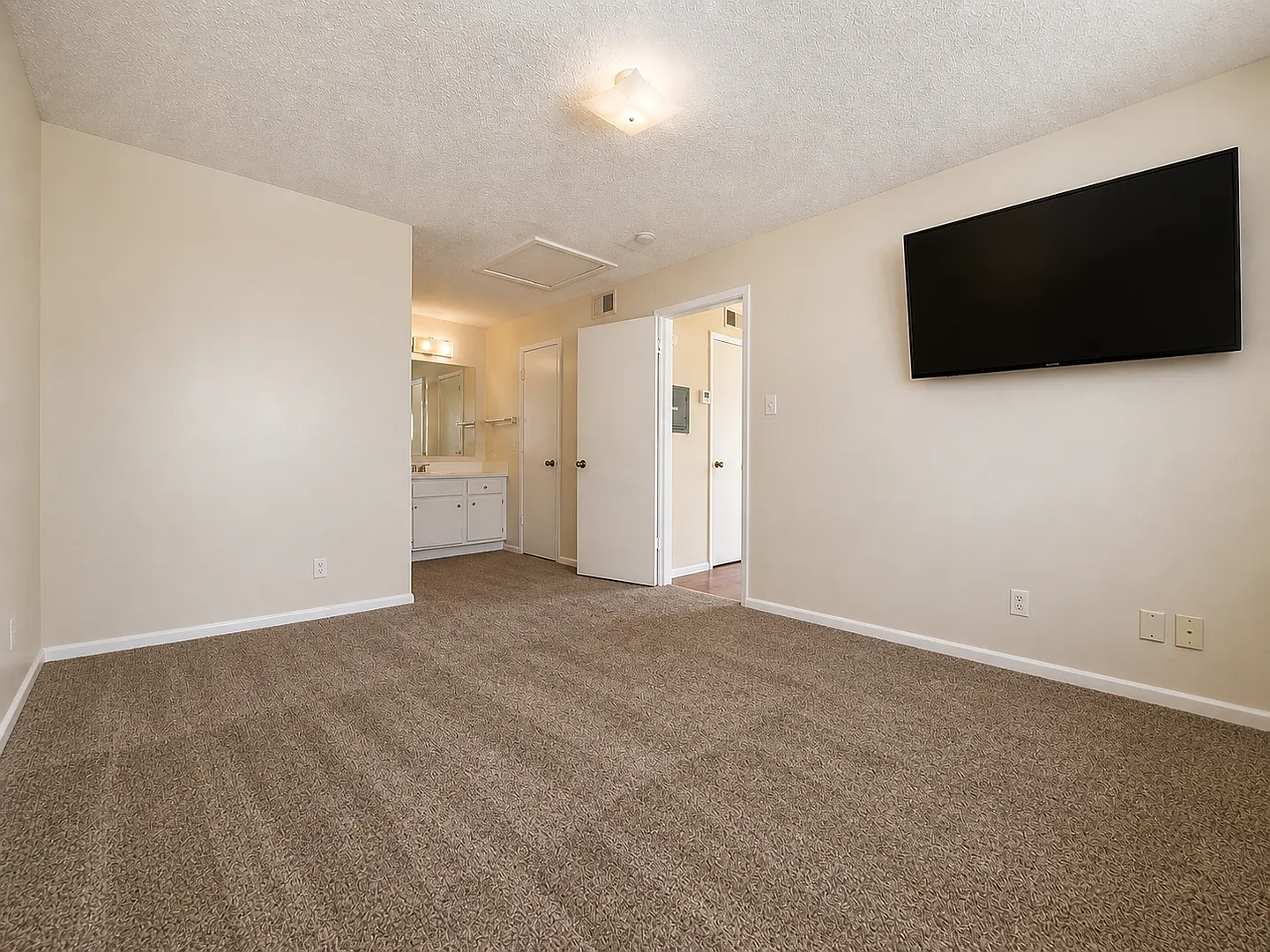 Parkview Apartments Midtown — Photo 4