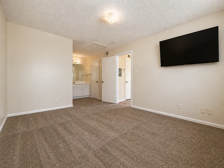 Parkview Apartments Midtown — Photo 4