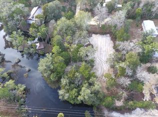 1 3rd St SE, Steinhatchee, FL 32359