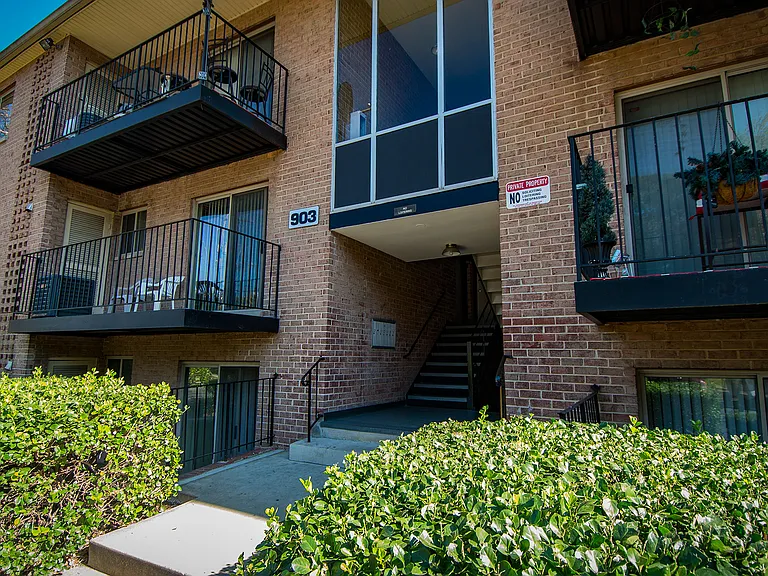 Glen Willow Apartments Building Exterior 19