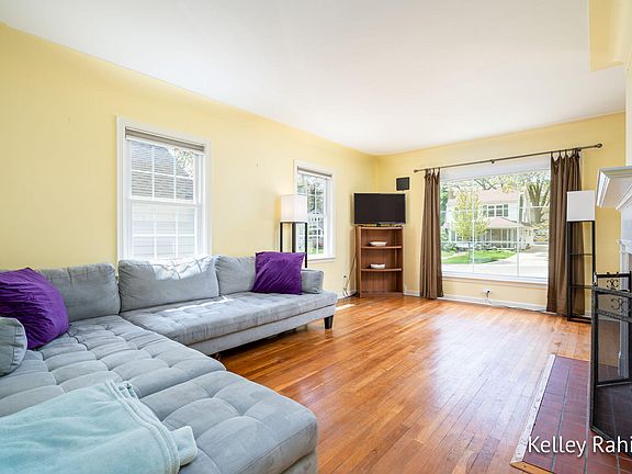 4th image of 1312 Allerton Ave SE