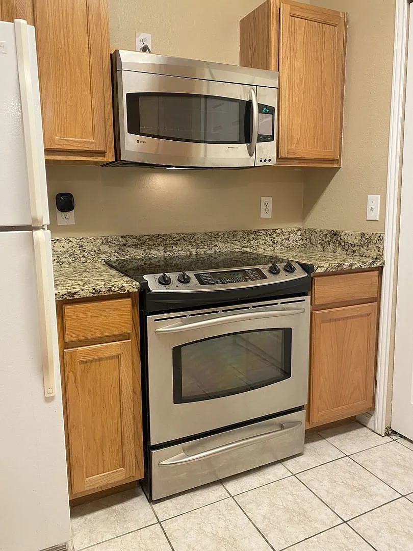Longleaf Villas unit Available for Fall 2026! — Photo 2