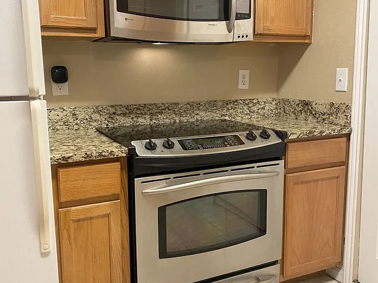 447 W Longleaf Dr #404 — Photo 2