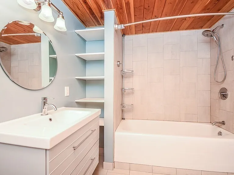 290 Pleasant St #317 — Photo 22