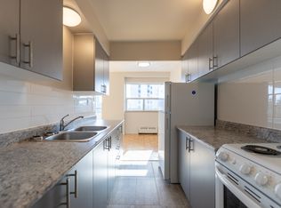 898 Jane Street, Toronto, ON M6N 4C5