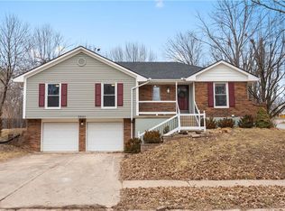 3001 SW Eugene Ct, Blue Springs, MO 64015