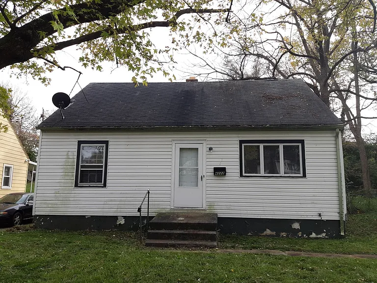 4222 Edison St — Photo 2